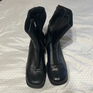 Women boots, used